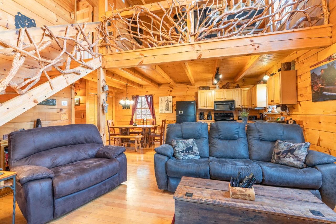 Moonshine Ridge Cabin With Hot Tub And Fire Pit Pigeon Forge Luaran gambar
