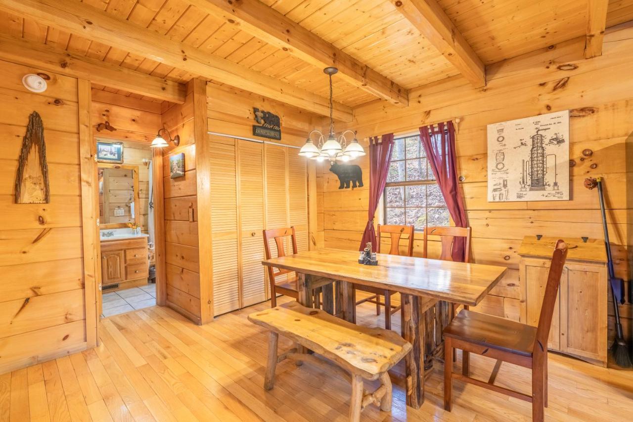Moonshine Ridge Cabin With Hot Tub And Fire Pit Pigeon Forge Luaran gambar