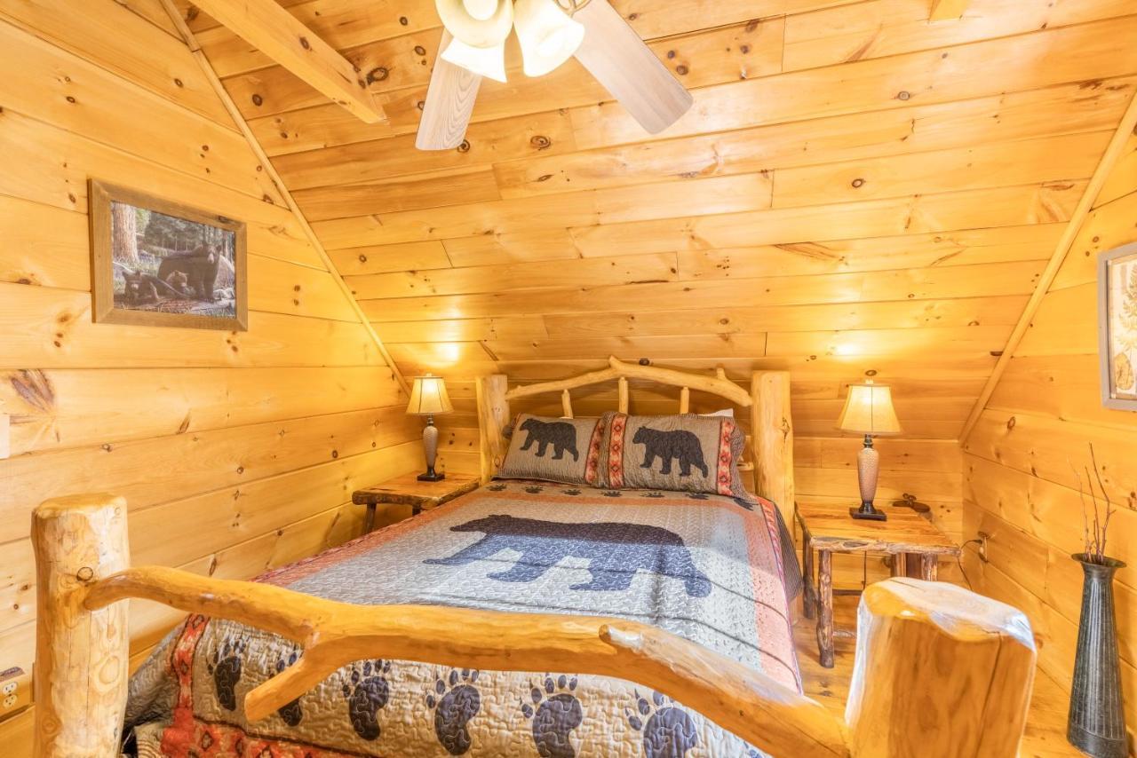 Moonshine Ridge Cabin With Hot Tub And Fire Pit Pigeon Forge Luaran gambar
