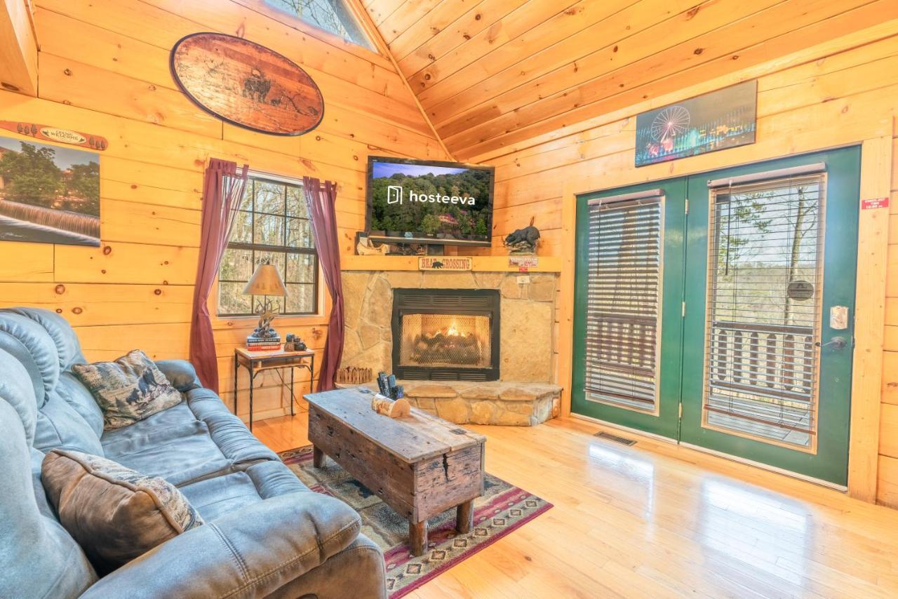 Moonshine Ridge Cabin With Hot Tub And Fire Pit Pigeon Forge Luaran gambar