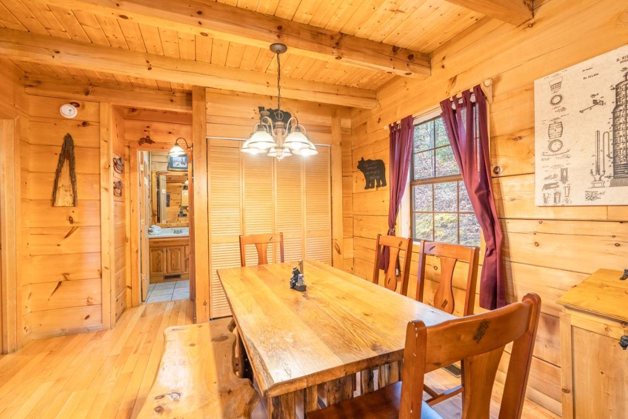 Moonshine Ridge Cabin With Hot Tub And Fire Pit Pigeon Forge Luaran gambar