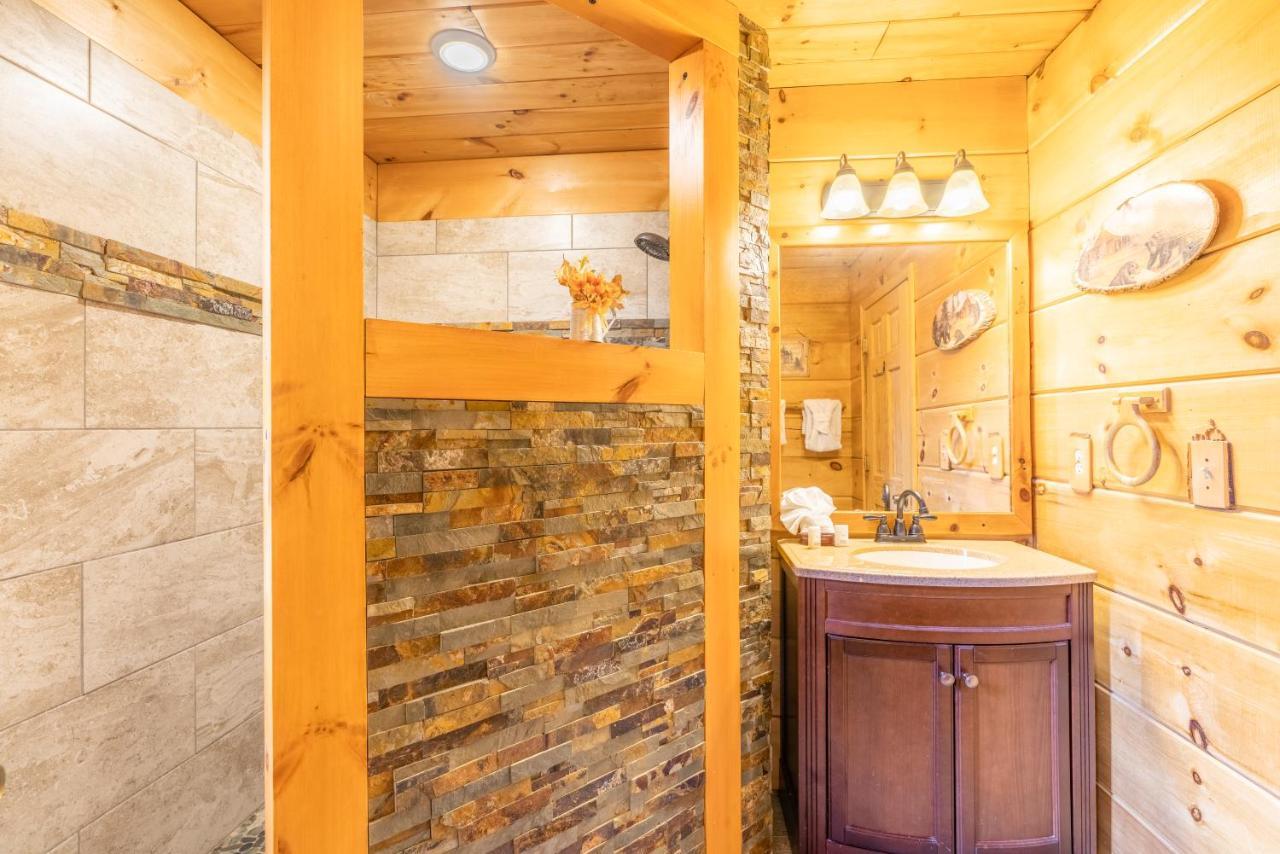 Moonshine Ridge Cabin With Hot Tub And Fire Pit Pigeon Forge Luaran gambar